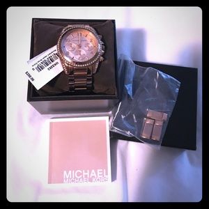 ✨✨ROSE GOLD MICHAEL KORS ⌚️ WATCH✨